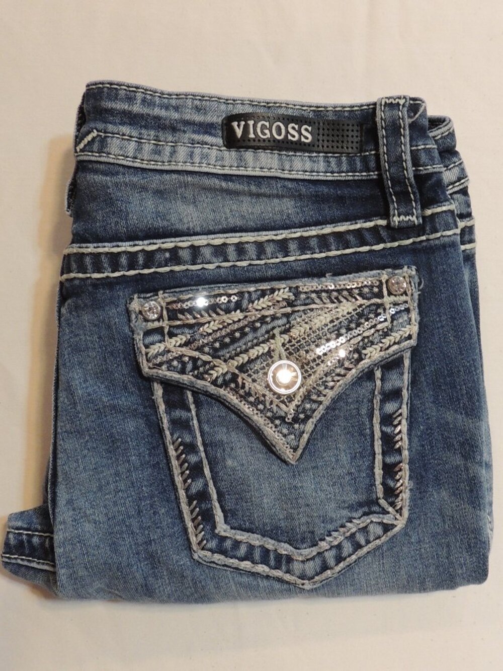 Vigoss New York Capri Jean Heritage Fit Woman 7/8 Distressed Pockets Denim Capri